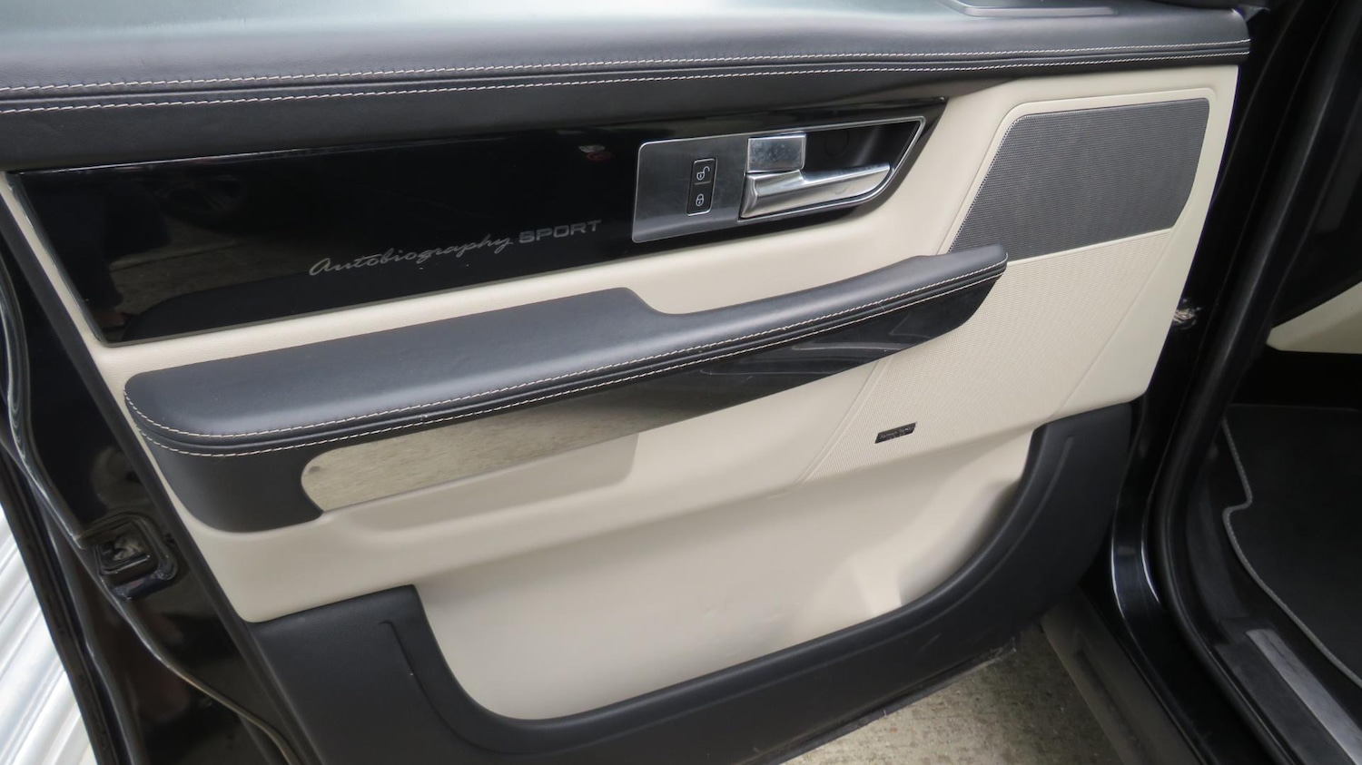 Used Land Rover Range Rover Sport 2011 for sale - 68400944: Photo 31