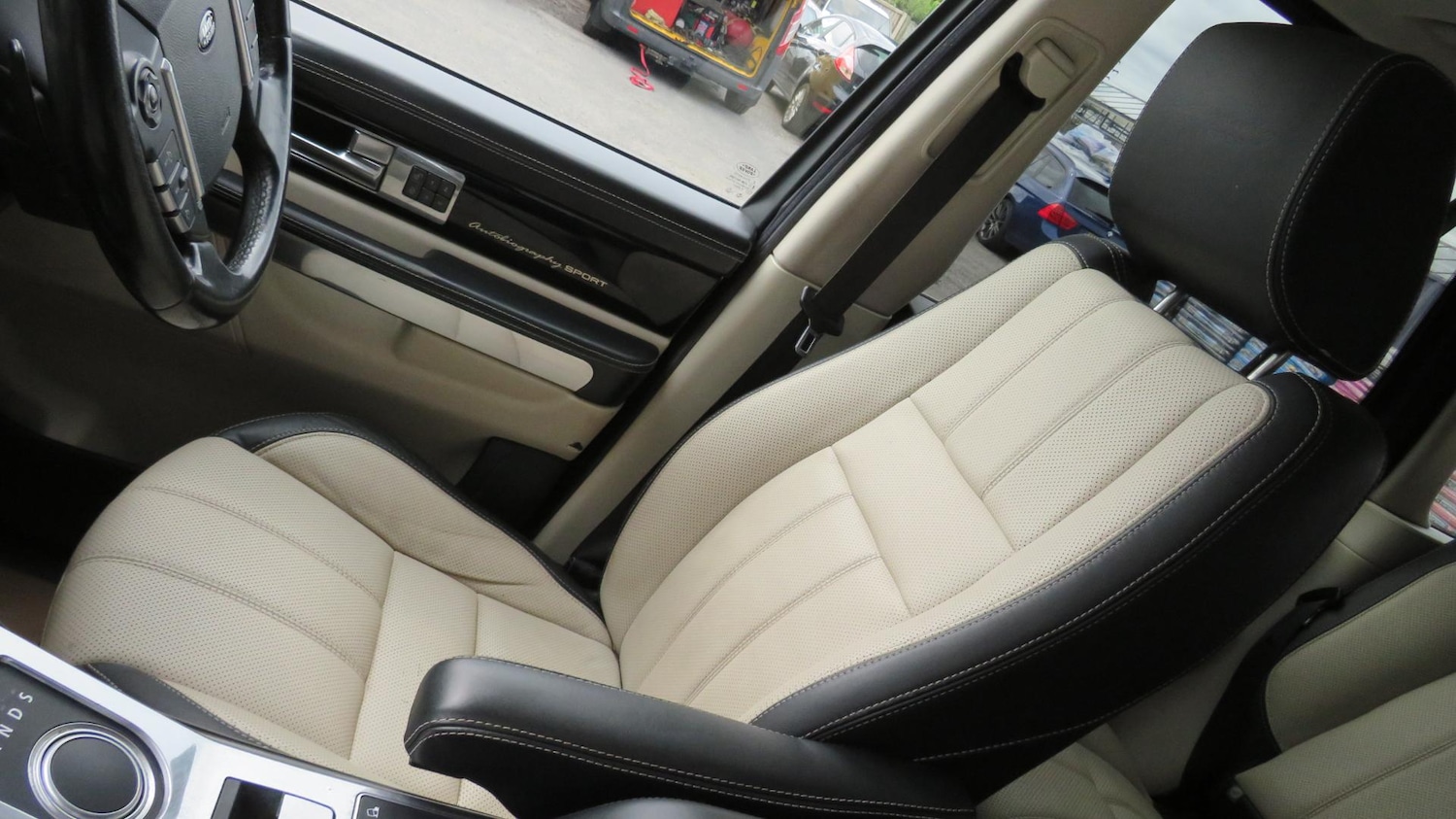 Used Land Rover Range Rover Sport 2011 for sale - 68400944: Photo 35