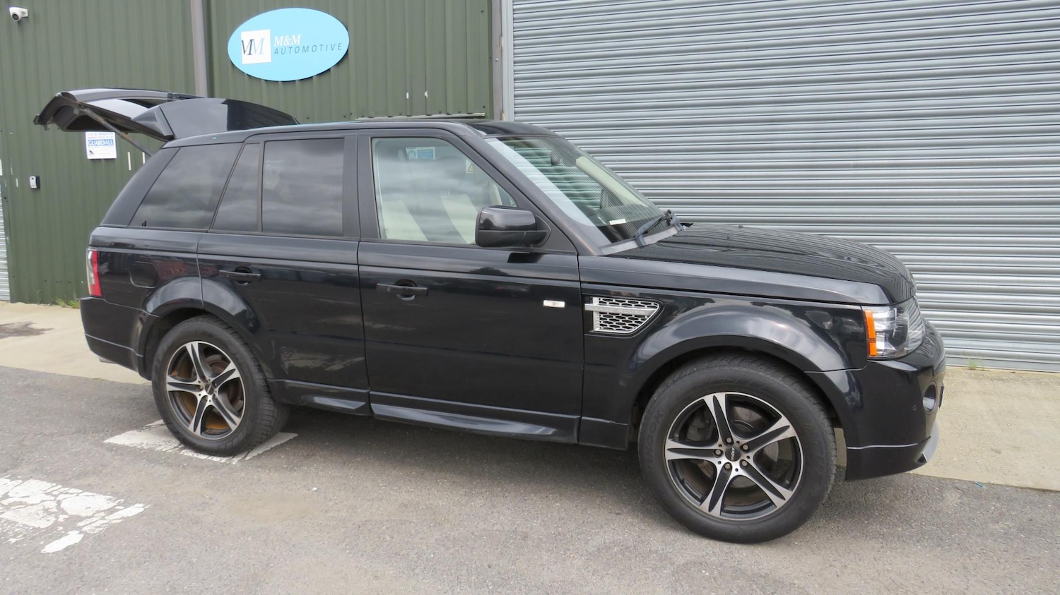 Used Land Rover Range Rover Sport 2011 for sale - 68400944: Photo 40