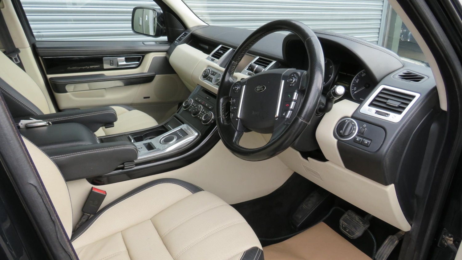 Used Land Rover Range Rover Sport 2011 for sale - 68400944: Photo 5