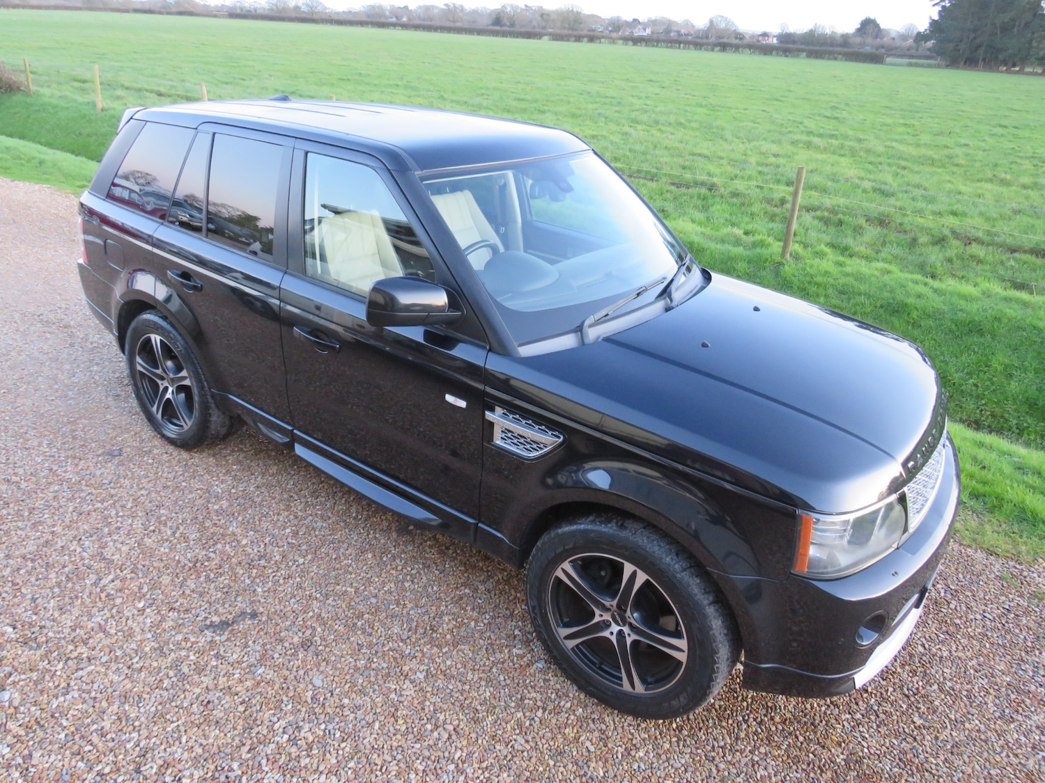 Used Land Rover Range Rover Sport 2011 for sale - 68400944: Photo 9