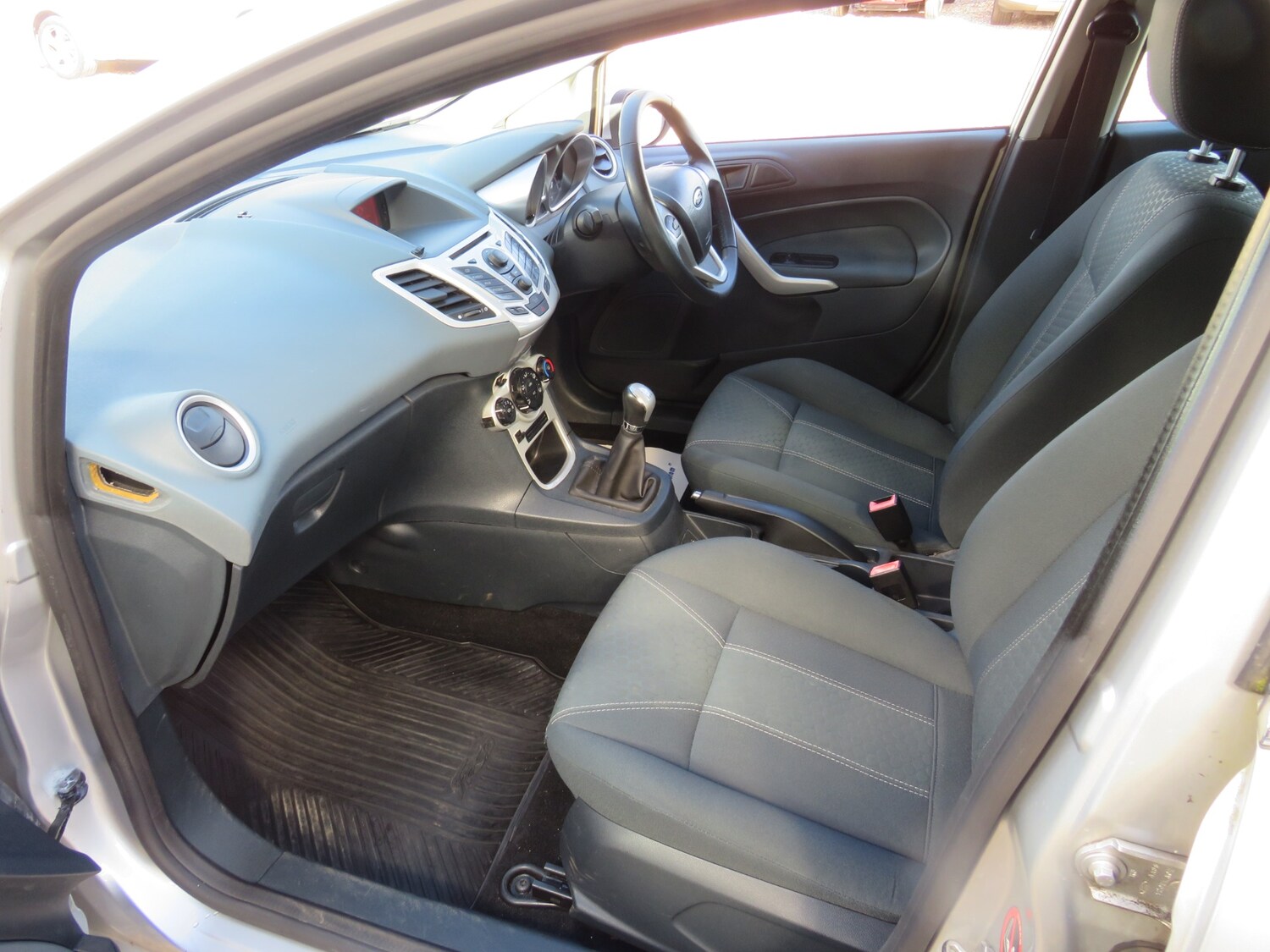 Used Ford Fiesta 2010 for sale - 76027634: Photo 18