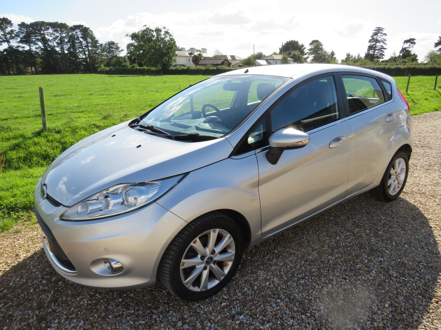 Used Ford Fiesta 2010 for sale - 76027634: Photo 24