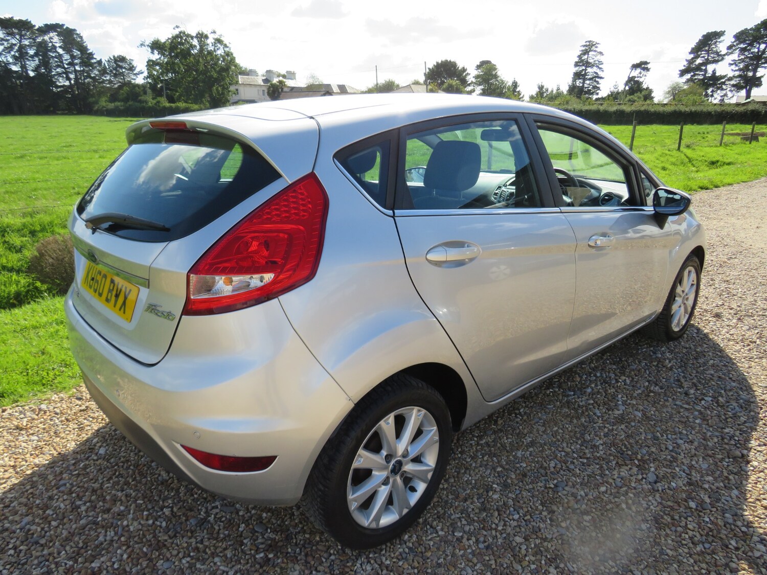 Used Ford Fiesta 2010 for sale - 76027634: Photo 6