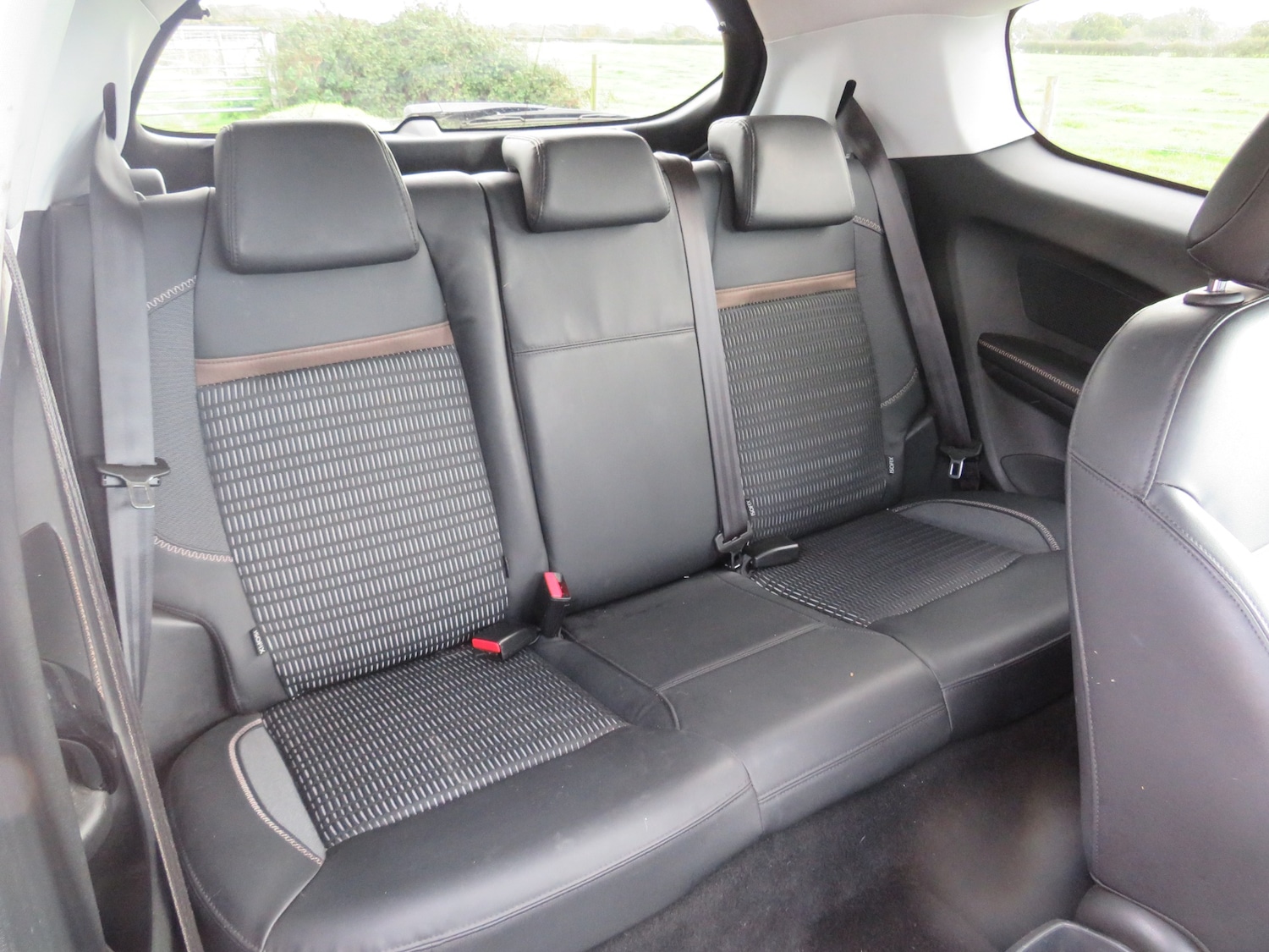 Used Peugeot 208 2012 for sale - 76329840: Photo 13