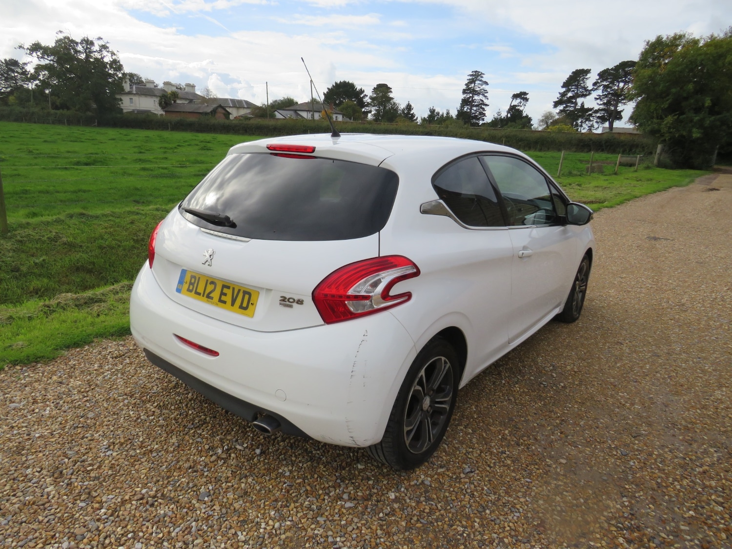Used Peugeot 208 2012 for sale - 76329840: Photo 7