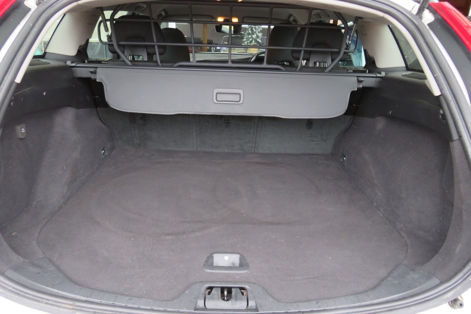 Used Volvo V60 2018 for sale - 76892239: Photo 12