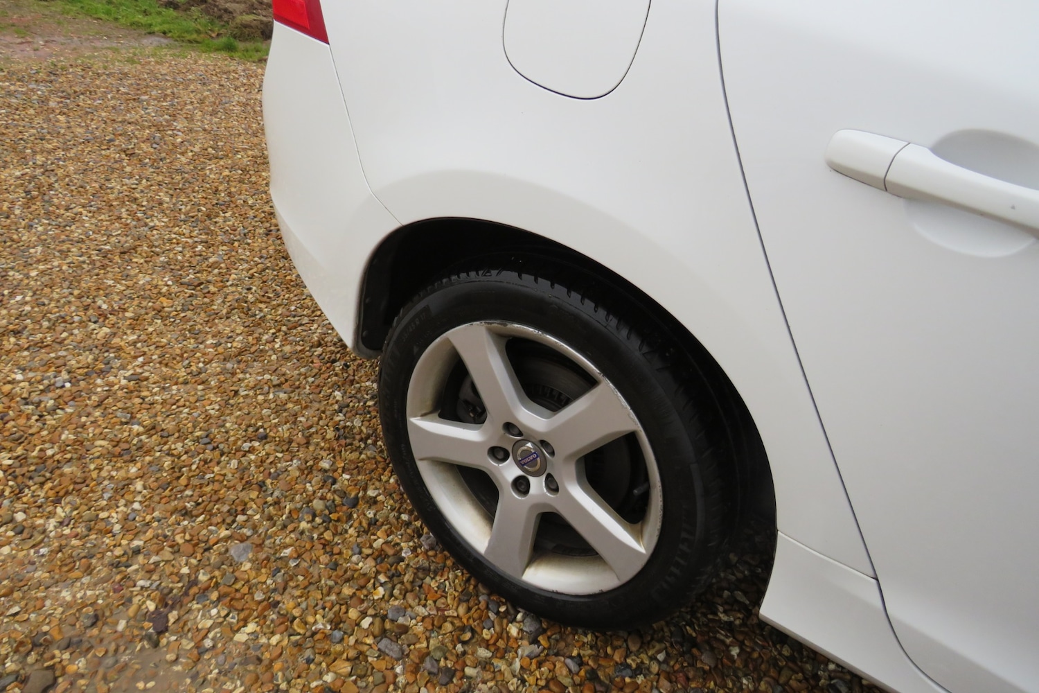 Used Volvo V60 2018 for sale - 76892239: Photo 17