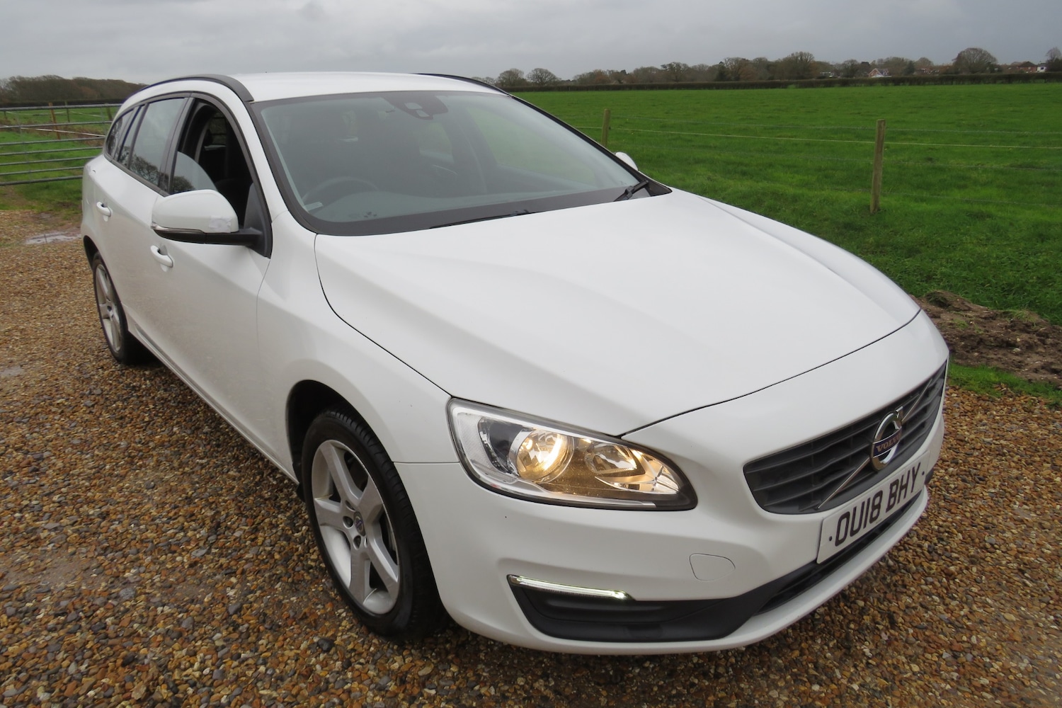 Used Volvo V60 2018 for sale - 76892239: Photo 20