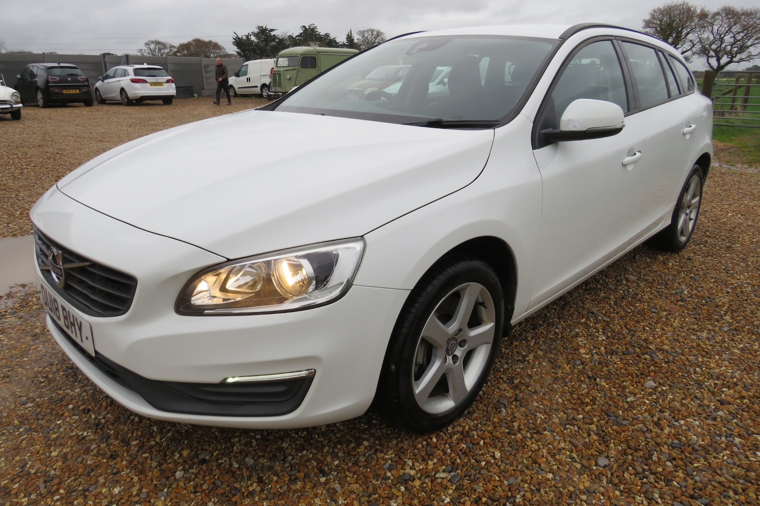 Used Volvo V60 2018 for sale - 76892239: Photo 25