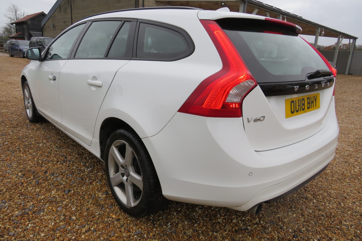 Used Volvo V60 2018 for sale - 76892239: Photo 30