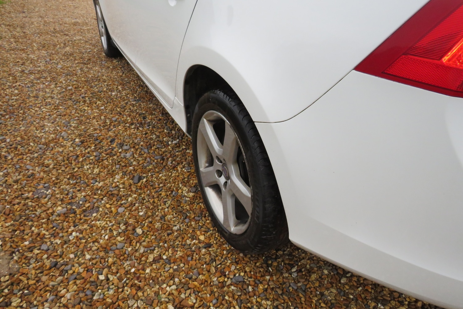 Used Volvo V60 2018 for sale - 76892239: Photo 31