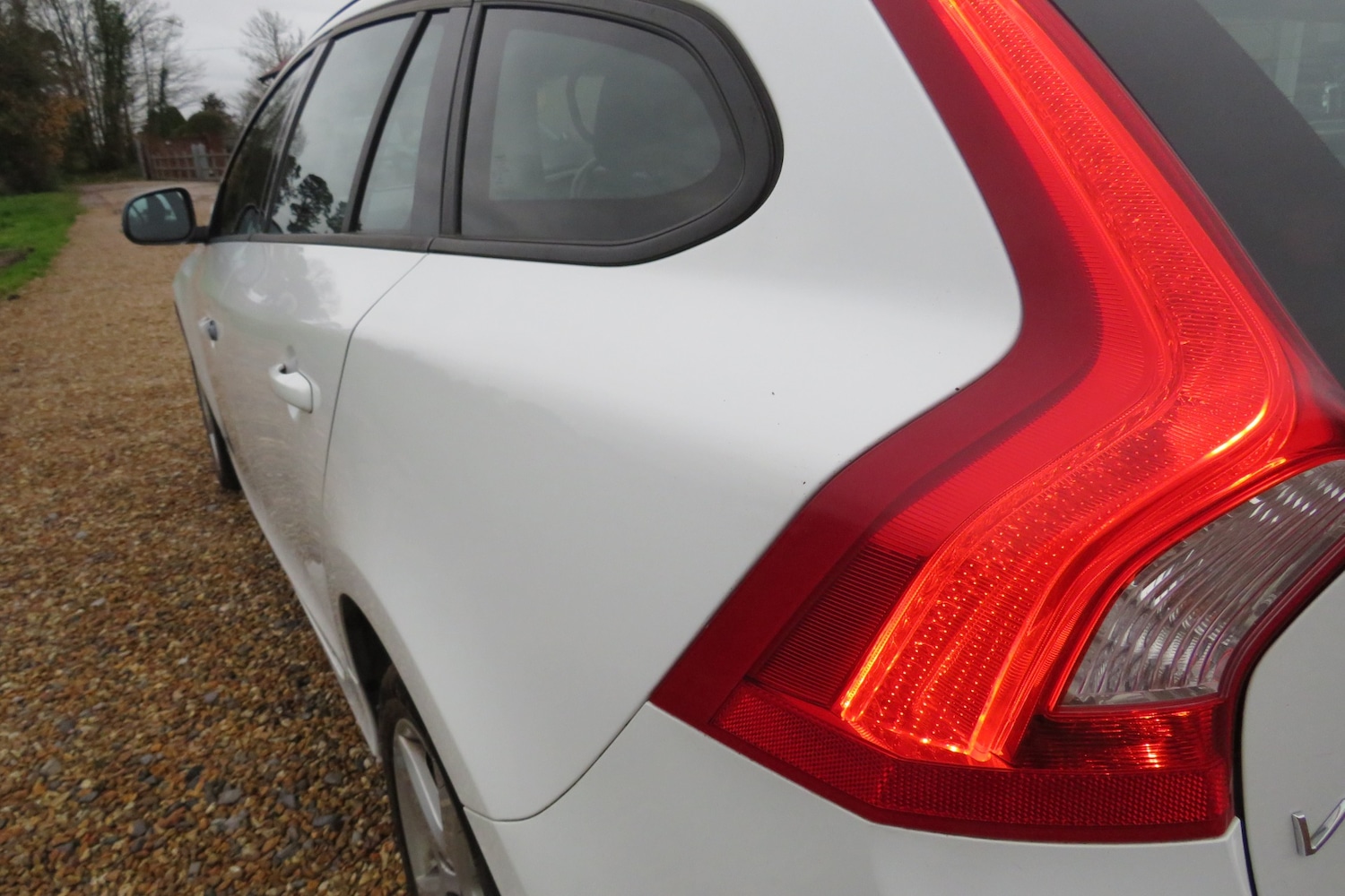 Used Volvo V60 2018 for sale - 76892239: Photo 32