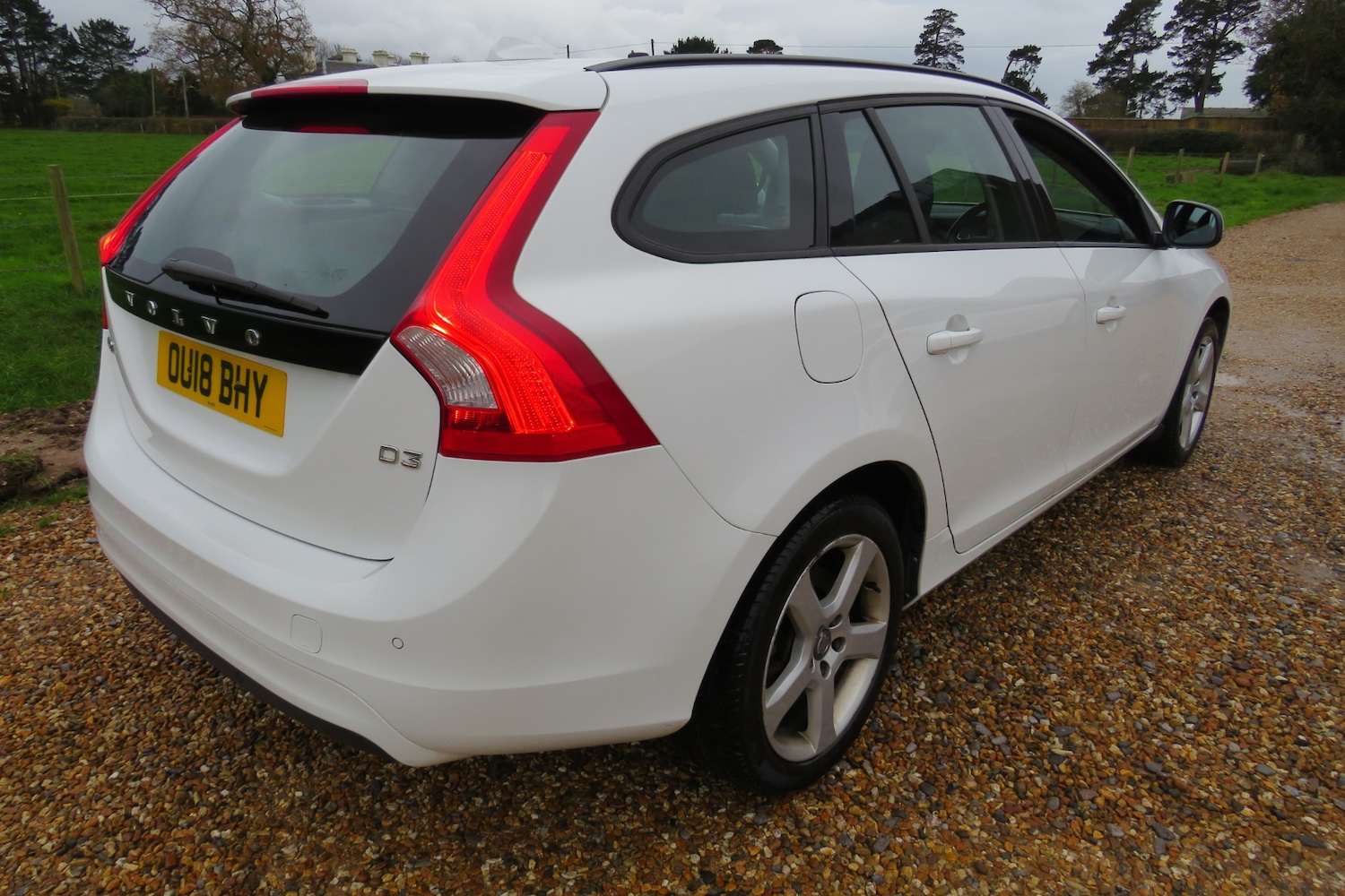 Used Volvo V60 2018 for sale - 76892239: Photo 34