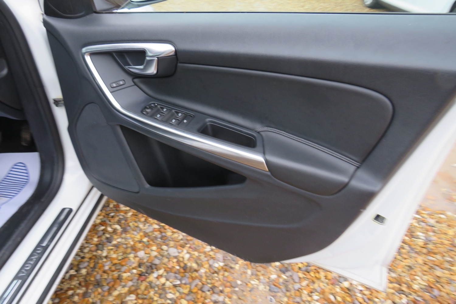 Used Volvo V60 2018 for sale - 76892239: Photo 39