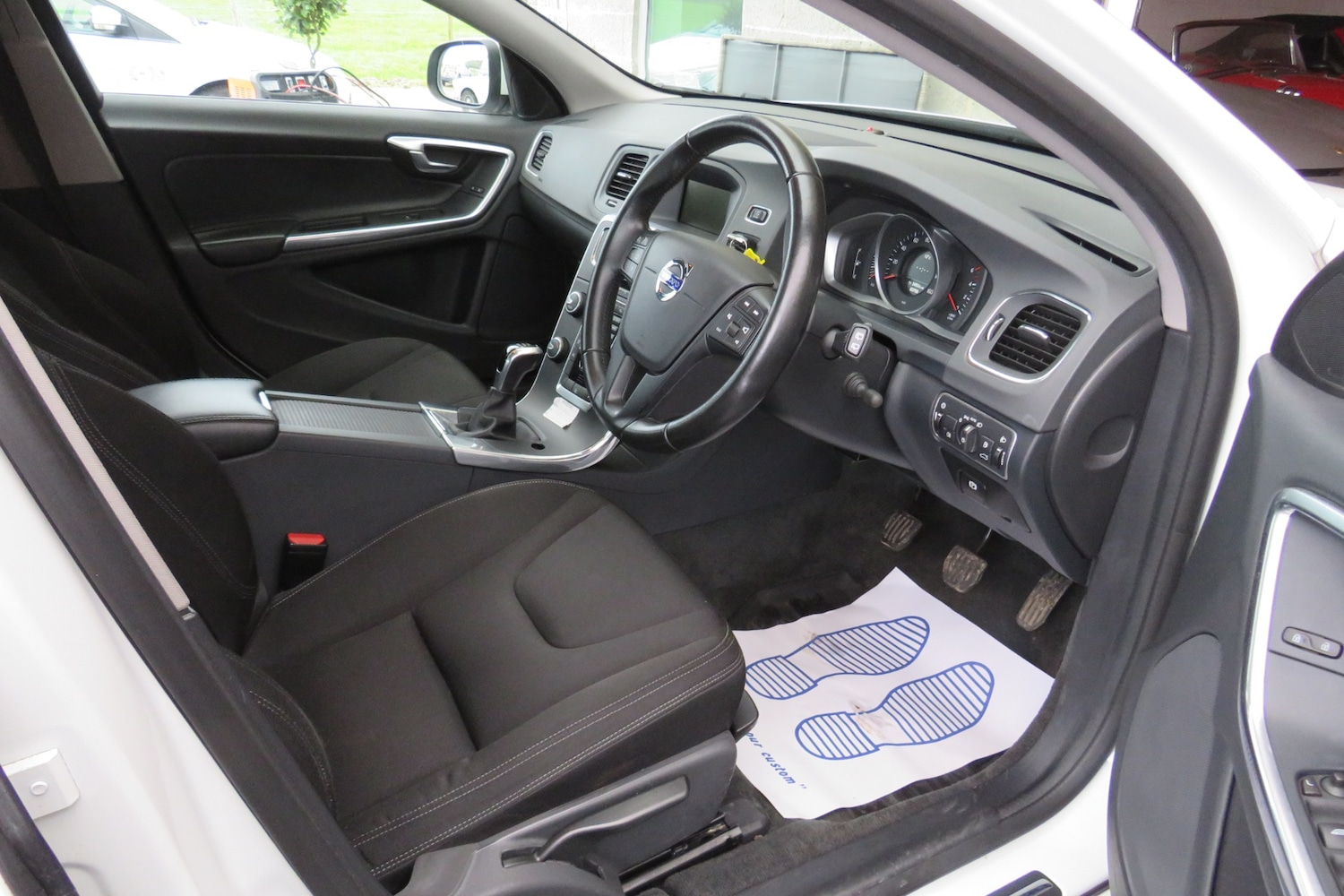 Used Volvo V60 2018 for sale - 76892239: Photo 7