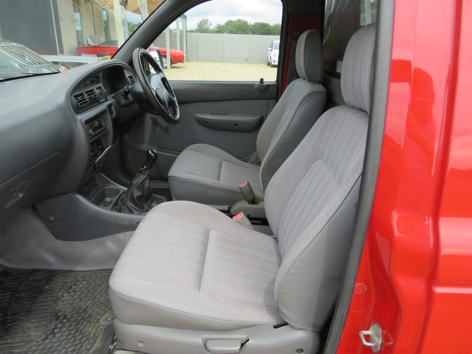 Used Mazda B 2000 for sale - 75425275: Photo 11