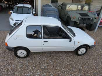 1990 (G) - 1.1 STYLE 3 DOOR WITH GENUINE 21000 MILES FROM NEW