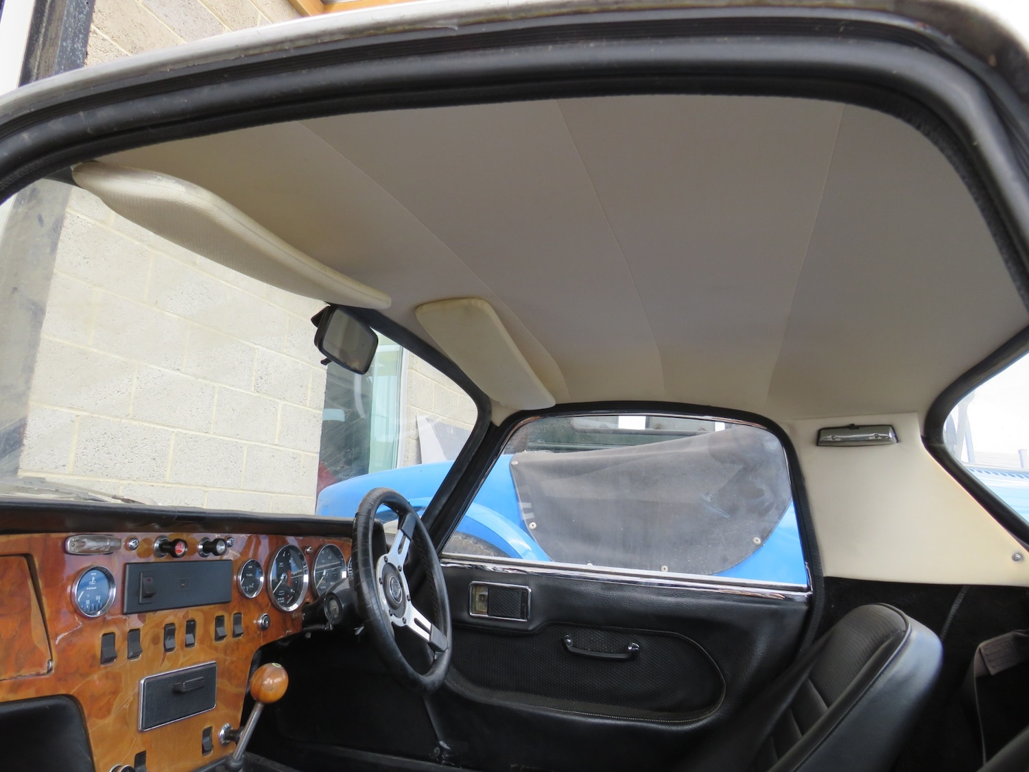 Vehicle 28