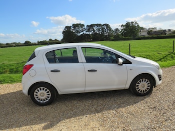 Used Vauxhall Corsa 2014 for sale - 75918445: Photo 4