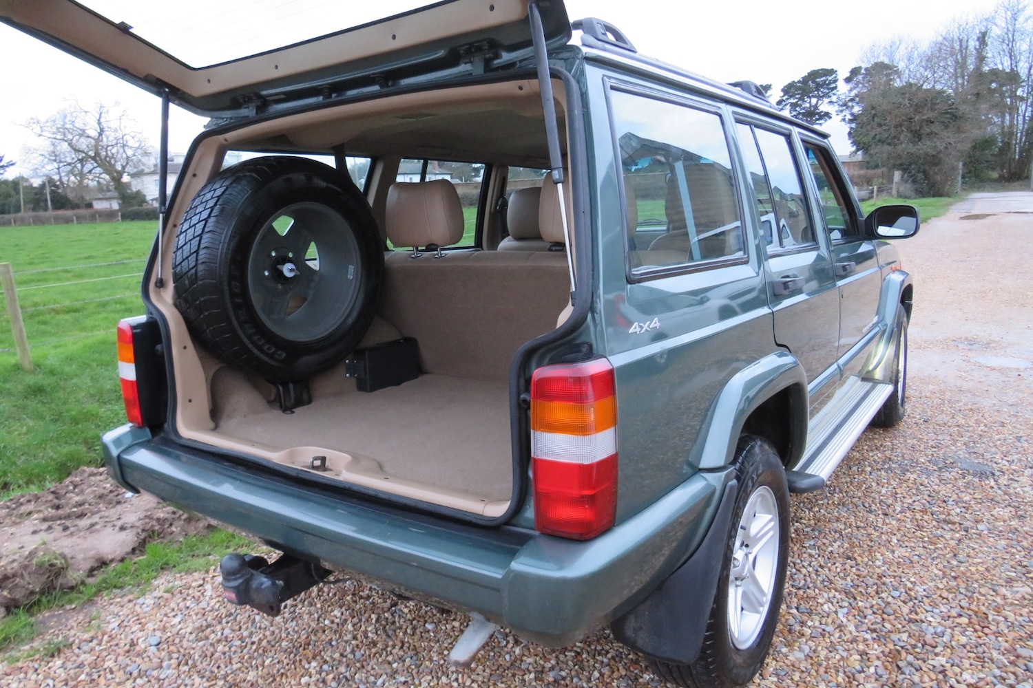 Used Jeep Cherokee 2003 for sale - 77025646: Photo 7
