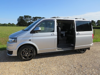 Used Volkswagen Caravelle 2012 for sale - 75058230: Photo