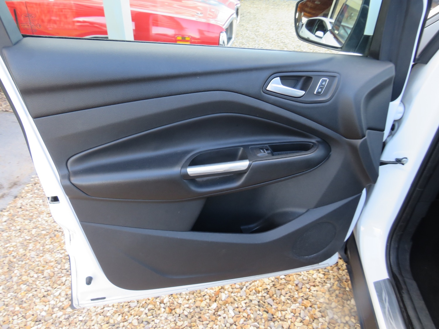 Used Ford Kuga 2014 for sale - 75918510: Photo 24