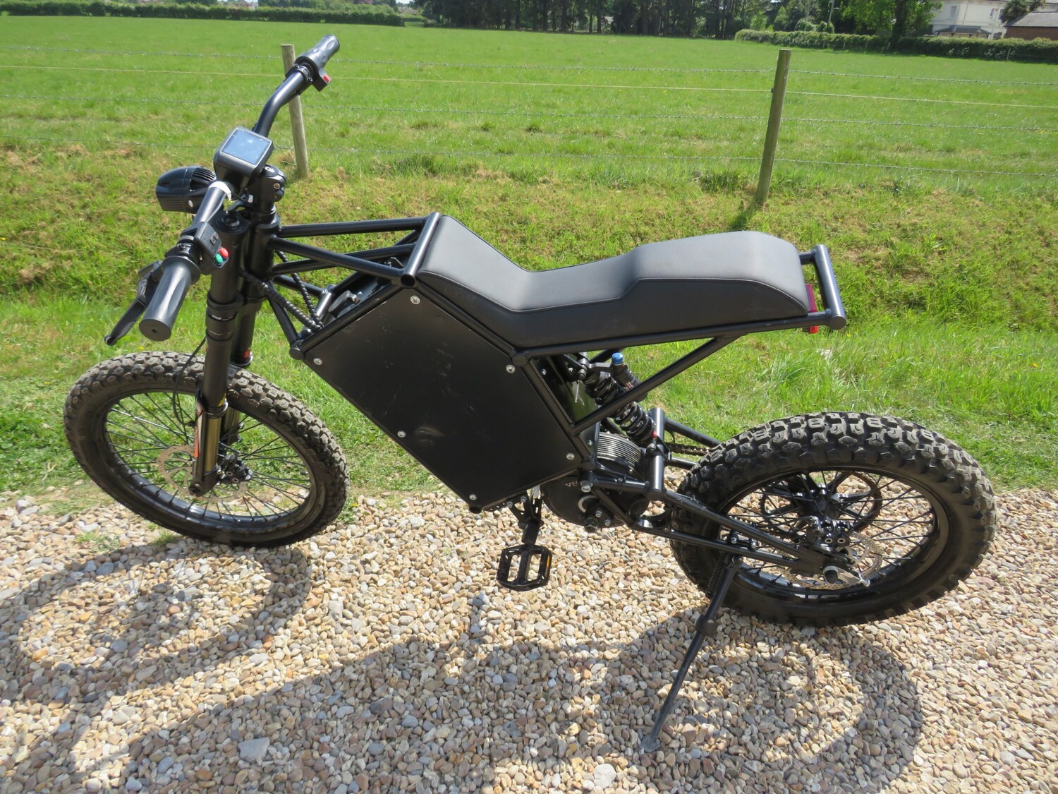 E MOTORBIKE OFF ROAD