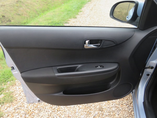 Used Hyundai i20 2013 for sale - 75651520: Photo 19