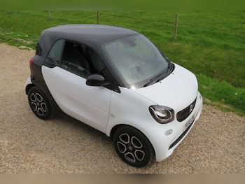 Used smart fortwo 2018 for sale - 78180600: Photo