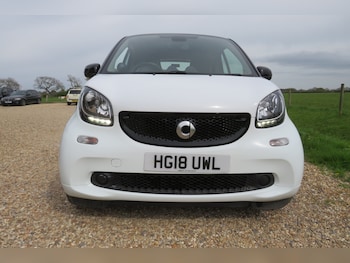 Used smart fortwo 2018 for sale - 78180600: Photo