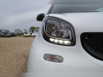 Used smart fortwo 2018 for sale - 78180600: Photo