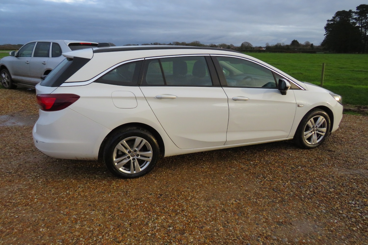 Used Vauxhall Astra 2018 for sale - 76958223: Photo 3