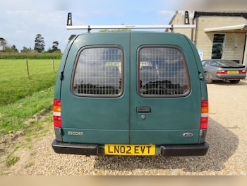 Used Ford Escort 2002 for sale - 78408593: Photo