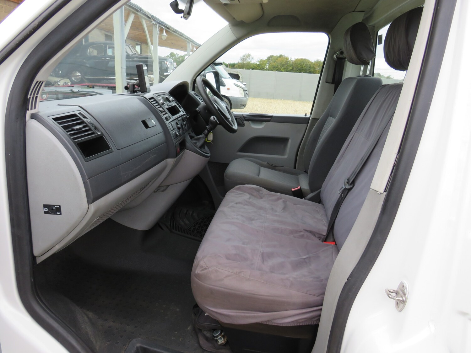 Used Volkswagen Transporter 2013 for sale - 76334996: Photo 27