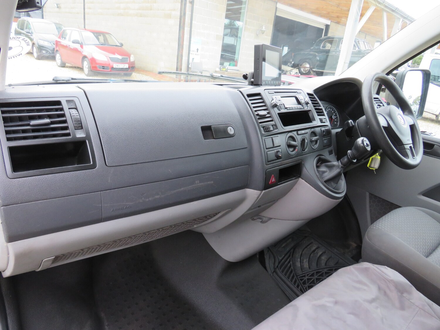 Used Volkswagen Transporter 2013 for sale - 76334996: Photo 28