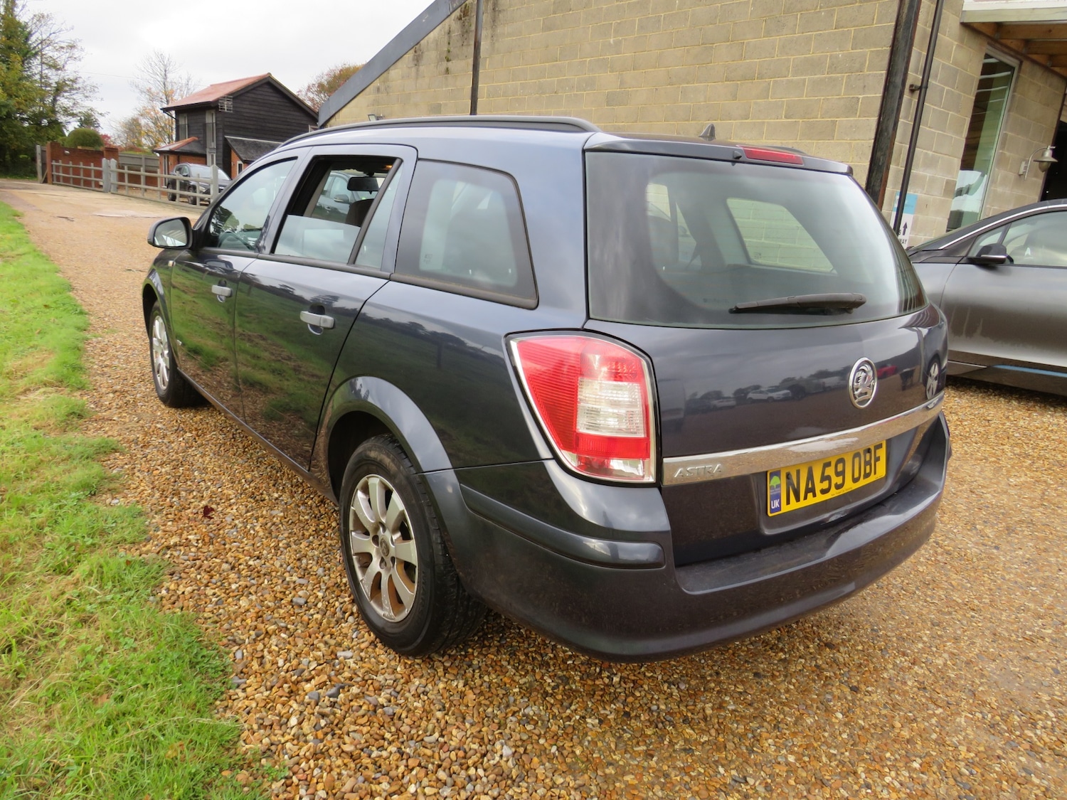 Used Vauxhall Astra 2009 for sale - 76412362: Photo 2