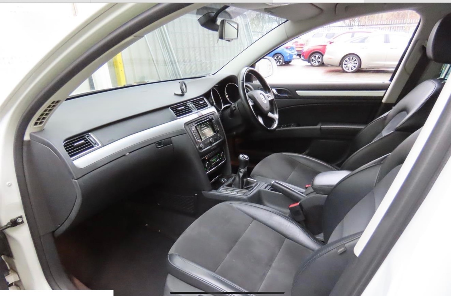 Used Skoda Superb 2014 for sale - 76837252: Photo 2