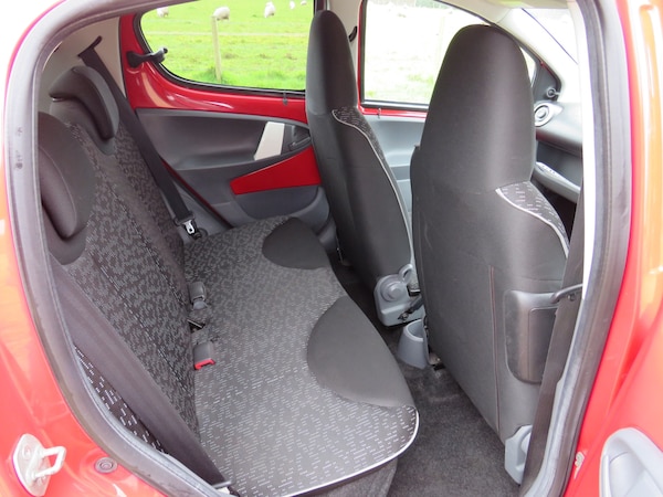 Used Peugeot 107 2012 for sale - 73802610: Photo 14