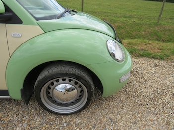 Used Volkswagen Beetle 2000 for sale - 79080894: Photo