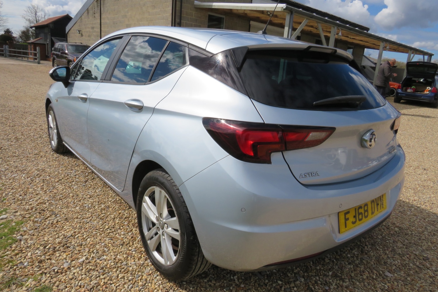 Used Vauxhall Astra 2018 for sale - 78081443: Photo 2