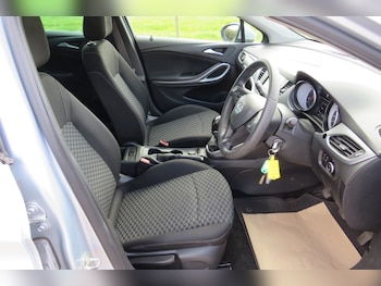 Used Vauxhall Astra 2018 for sale - 78081443: Photo