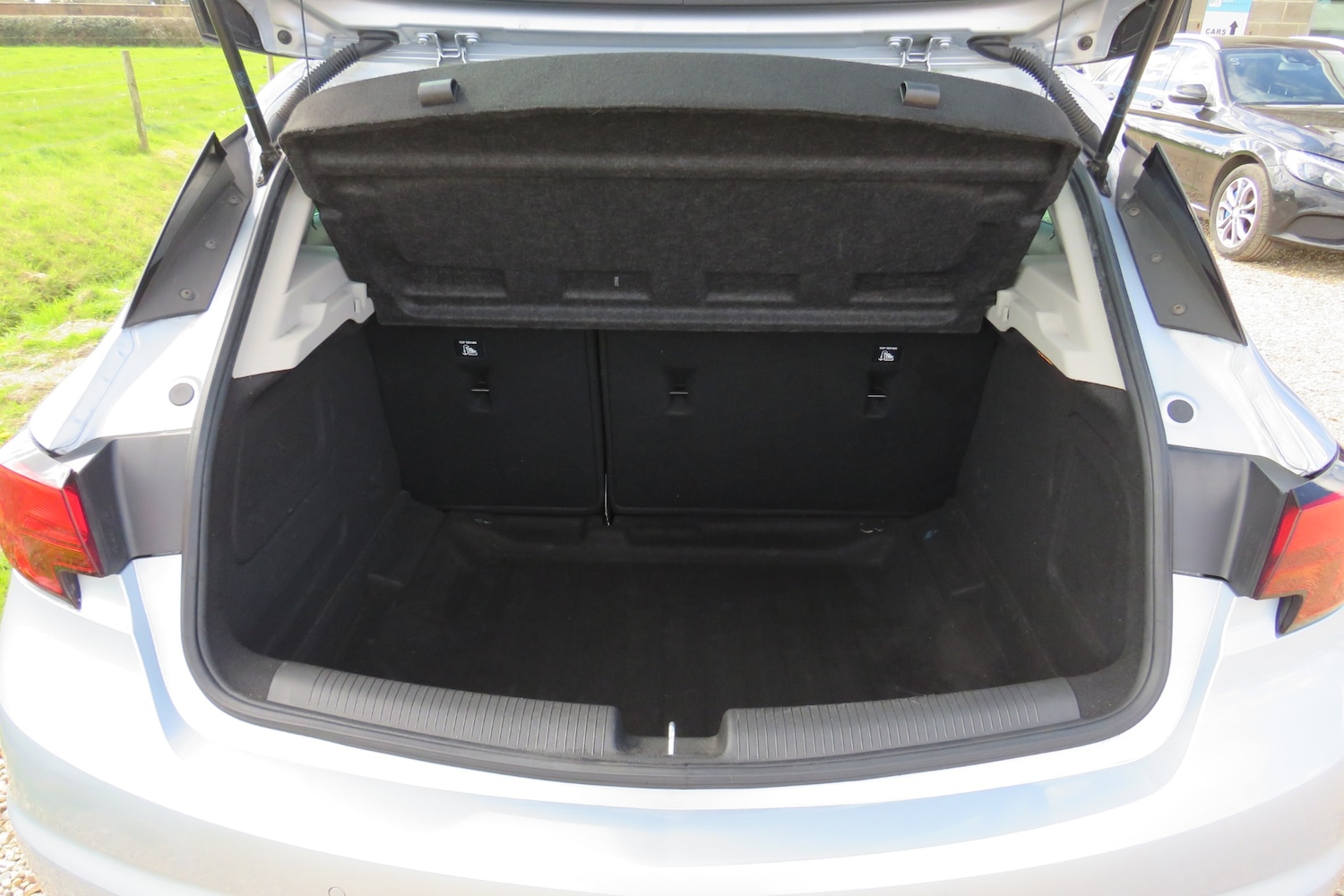 Used Vauxhall Astra 2018 for sale - 78081443: Photo 7