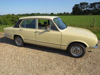 1976 (P) - MANUAL 4-Door