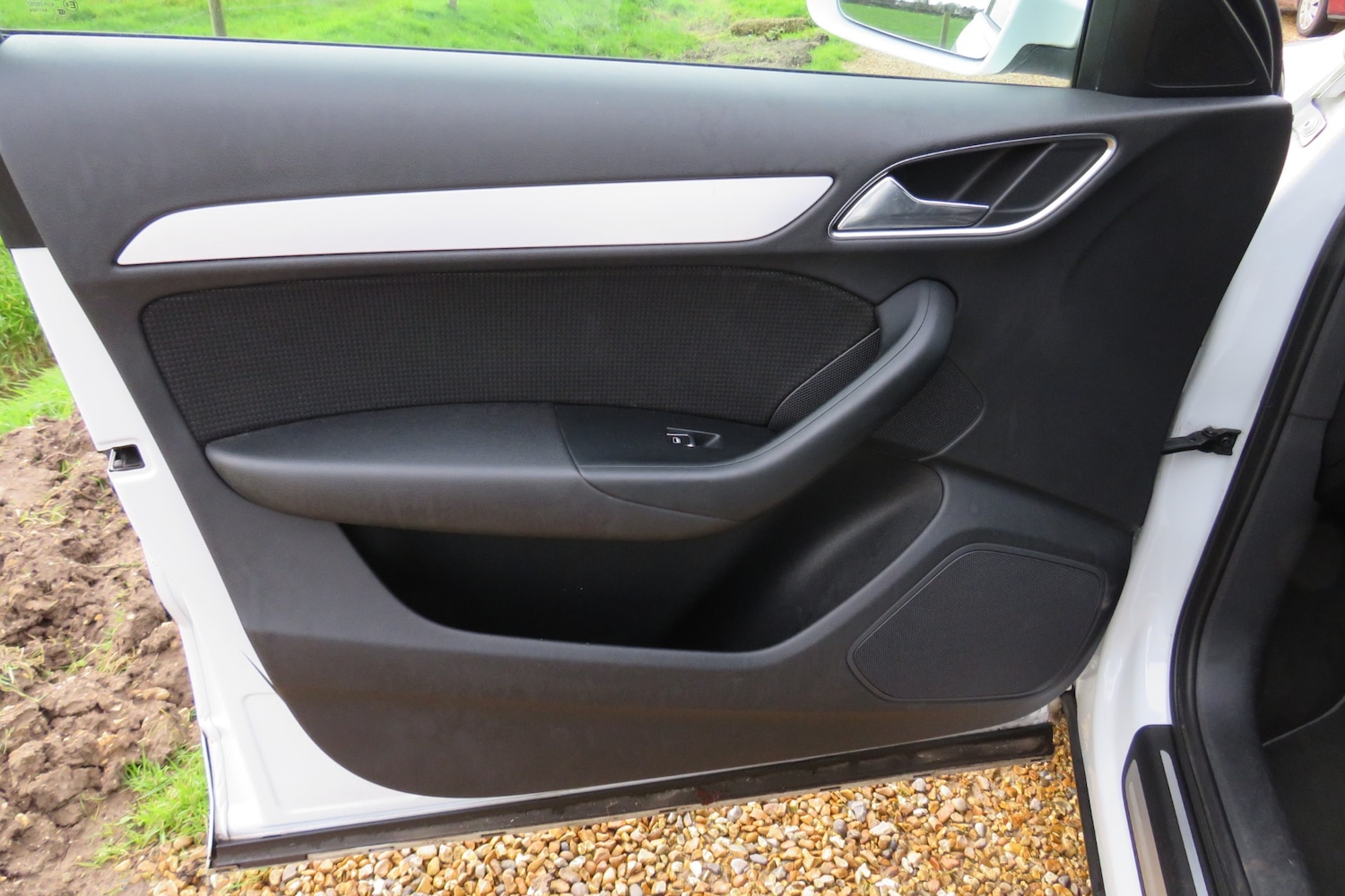 Used Audi Q3 2013 for sale - 76919234: Photo 25