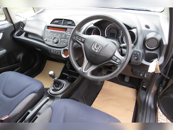 Used Honda Jazz 2012 for sale - 78627938: Photo