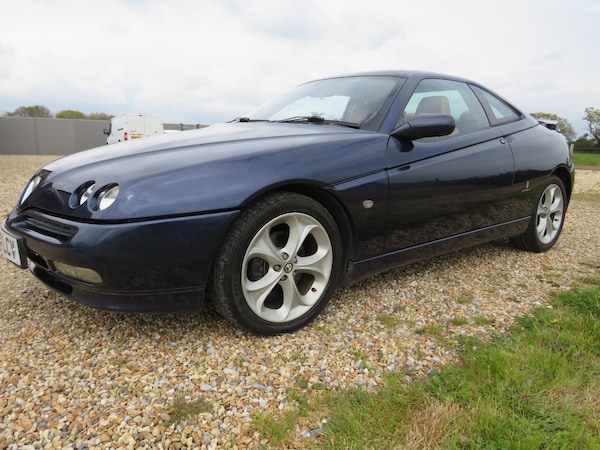 Used Alfa Romeo GTV 2001 for sale - 70580819: Photo 3