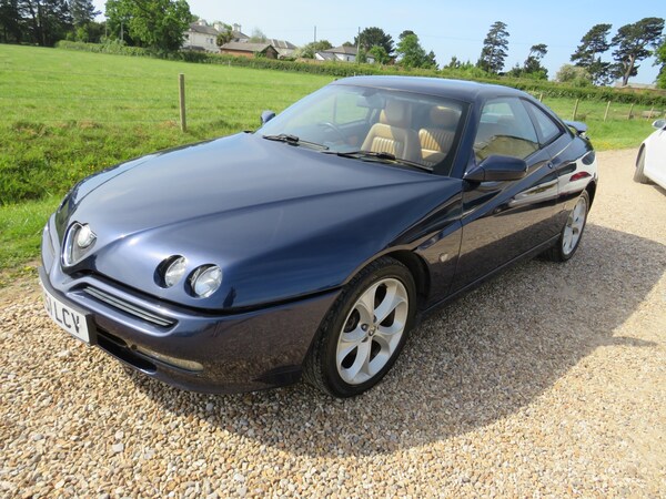 Used Alfa Romeo GTV 2001 for sale - 70580819: Photo 56