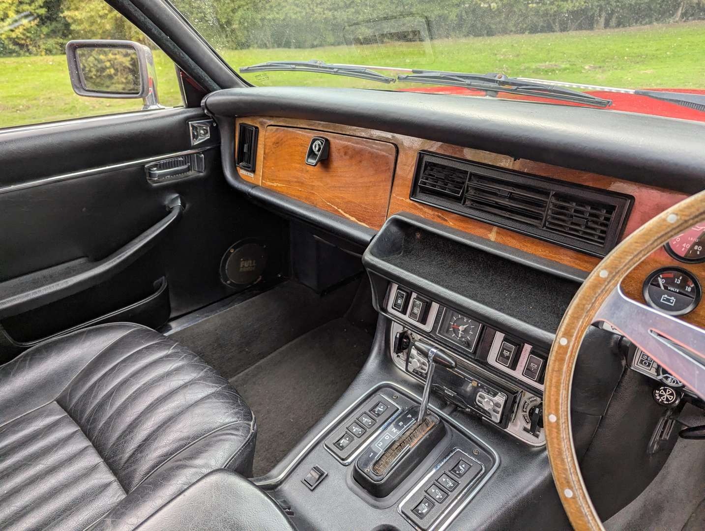 Used Jaguar XJ 1982 for sale - 76456590: Photo 11