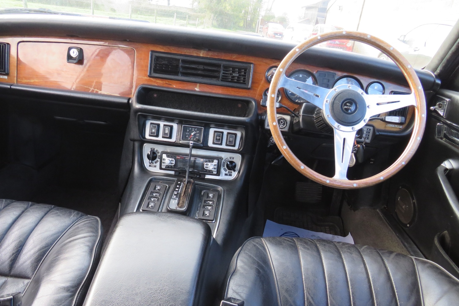 Used Jaguar XJ 1982 for sale - 76456590: Photo 8